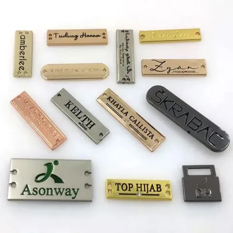 Markalara özel logolu metal etiket plakaları
